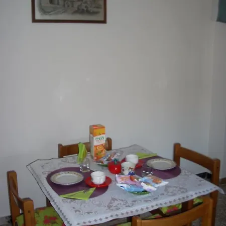 Guest house Al Laghetto 3*